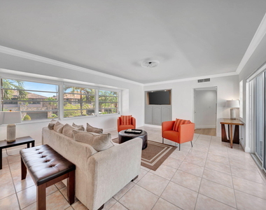 2724 Ne 14th Street - Photo Thumbnail 2