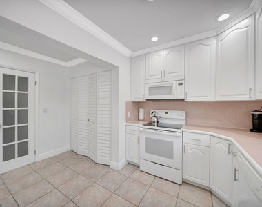 2724 Ne 14th Street - Photo Thumbnail 6