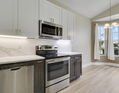 726 Sw Aruba Bay - Photo Thumbnail 8