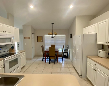 1094 Raintree Lane - Photo Thumbnail 6