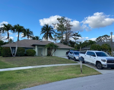 1094 Raintree Lane - Photo Thumbnail 1