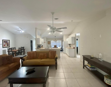 1094 Raintree Lane - Photo Thumbnail 14