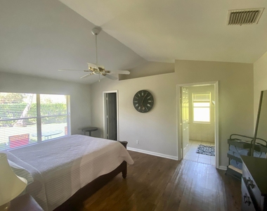 1094 Raintree Lane - Photo Thumbnail 18