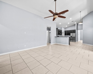 16105 Temple Boulevard - Photo Thumbnail 42