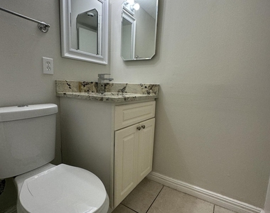 555 Se 8th Street - Photo Thumbnail 11