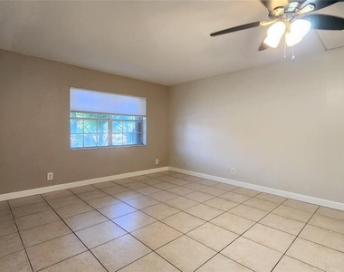 555 Se 8th Street - Photo Thumbnail 18
