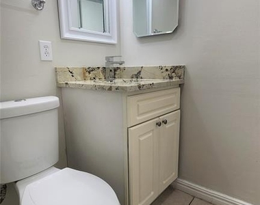 555 Se 8th Street - Photo Thumbnail 22