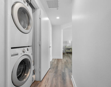 111 Se 8th Avenue - Photo Thumbnail 8