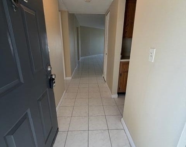 1750 N Congress Avenue - Photo Thumbnail 29