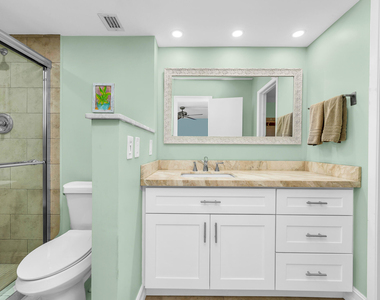 2255 Lindell Boulevard - Photo Thumbnail 12