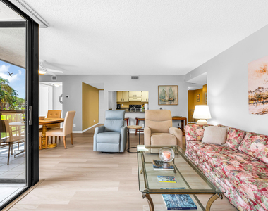 2255 Lindell Boulevard - Photo Thumbnail 4