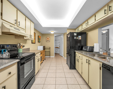 2255 Lindell Boulevard - Photo Thumbnail 9