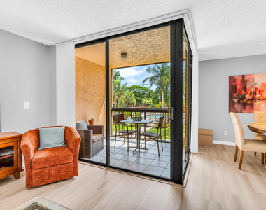 2255 Lindell Boulevard - Photo Thumbnail 8
