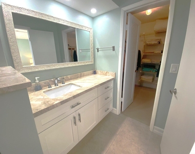 2255 Lindell Boulevard - Photo Thumbnail 13