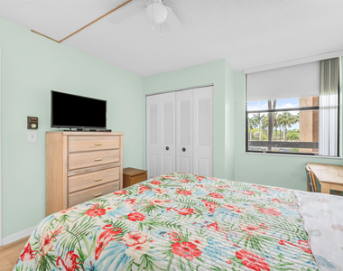 2255 Lindell Boulevard - Photo Thumbnail 15