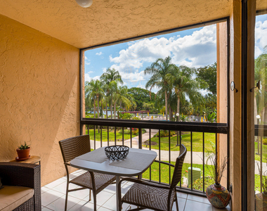 2255 Lindell Boulevard - Photo Thumbnail 1