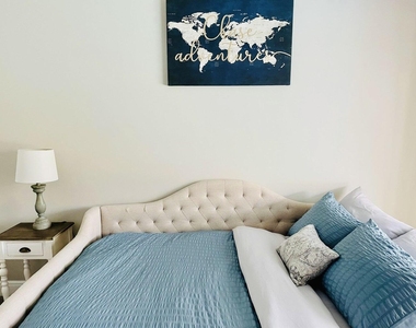 1317 Periwinkle Place - Photo Thumbnail 17