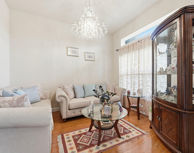 5923 Nw Brianna Court - Photo Thumbnail 6