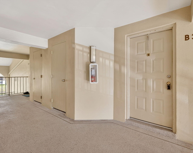 624 Sea Pine Way - Photo Thumbnail 2