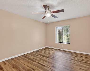 624 Sea Pine Way - Photo Thumbnail 21
