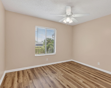624 Sea Pine Way - Photo Thumbnail 20