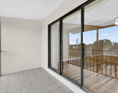 624 Sea Pine Way - Photo Thumbnail 30