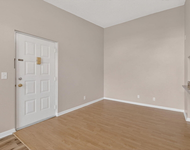 624 Sea Pine Way - Photo Thumbnail 6