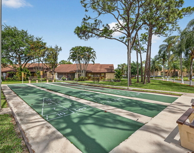 624 Sea Pine Way - Photo Thumbnail 37