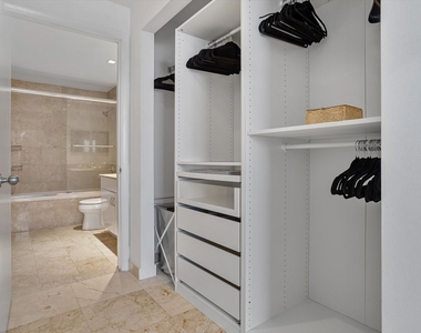 801 Brickell Key Boulevard - Photo Thumbnail 19