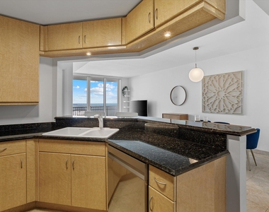 801 Brickell Key Boulevard - Photo Thumbnail 13