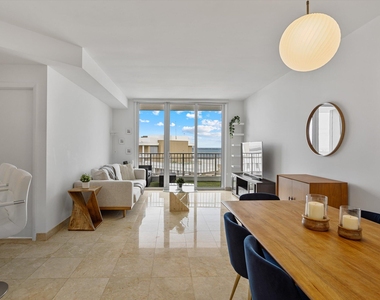801 Brickell Key Boulevard - Photo Thumbnail 4
