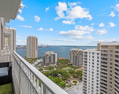 801 Brickell Key Boulevard - Photo Thumbnail 40