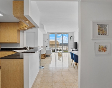 801 Brickell Key Boulevard - Photo Thumbnail 5