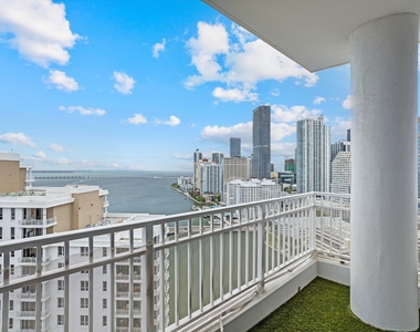 801 Brickell Key Boulevard - Photo Thumbnail 3