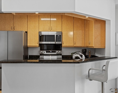 801 Brickell Key Boulevard - Photo Thumbnail 11