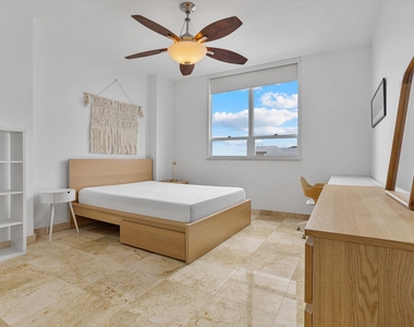 801 Brickell Key Boulevard - Photo Thumbnail 15