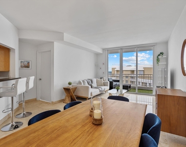 801 Brickell Key Boulevard - Photo Thumbnail 7
