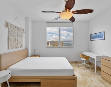801 Brickell Key Boulevard - Photo Thumbnail 16