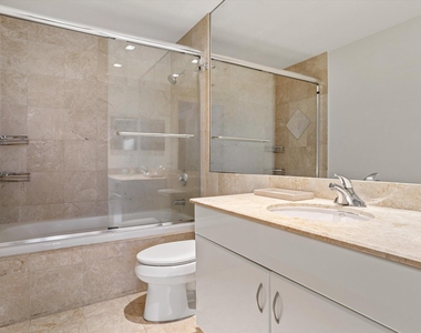 801 Brickell Key Boulevard - Photo Thumbnail 20