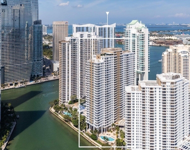 801 Brickell Key Boulevard - Photo Thumbnail 32