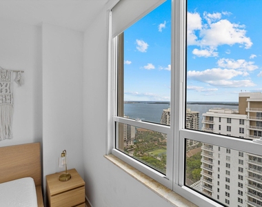 801 Brickell Key Boulevard - Photo Thumbnail 22