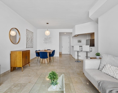 801 Brickell Key Boulevard - Photo Thumbnail 8