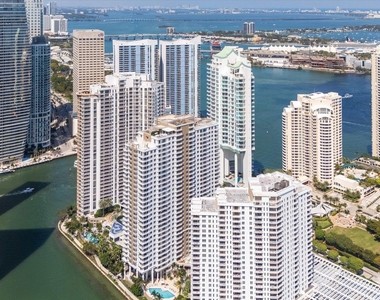 801 Brickell Key Boulevard - Photo Thumbnail 37