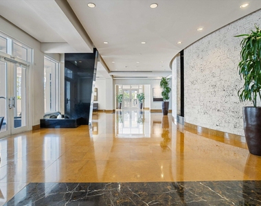 801 Brickell Key Boulevard - Photo Thumbnail 26