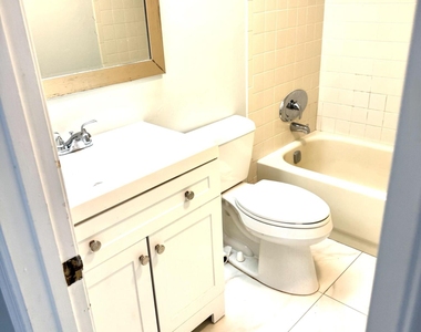 4121 Oak Terrace Drive - Photo Thumbnail 2