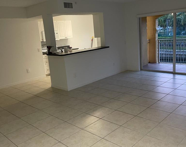9640 Nw 2 Street - Photo Thumbnail 16
