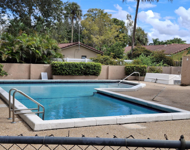 8763 Shadow Wood Boulevard - Photo Thumbnail 17