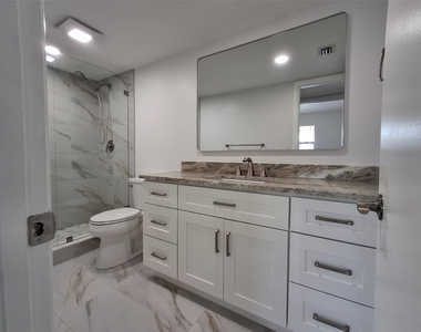 8763 Shadow Wood Boulevard - Photo Thumbnail 11