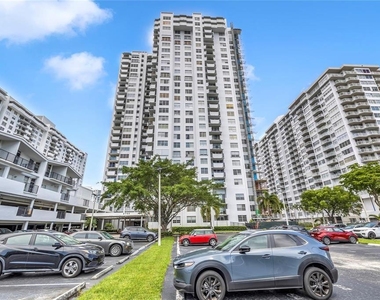2750 Ne 183rd Street - Photo Thumbnail 1