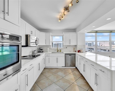 2750 Ne 183rd Street - Photo Thumbnail 9